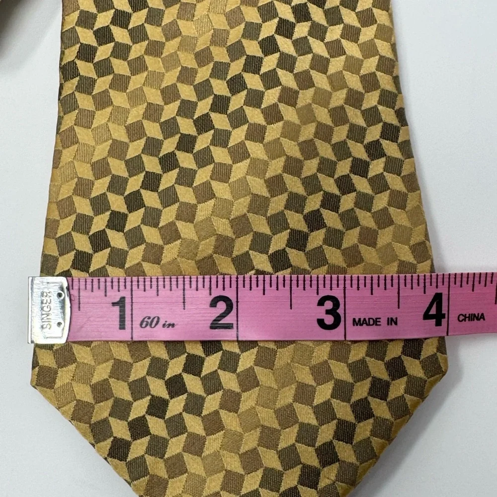 Dockers Silk Men's Necktie, tie, Teflon stain guard, geometric, formal, business